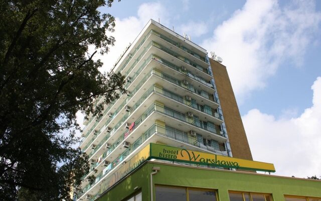 Hotel Varshava Золотые пески вид на фасад