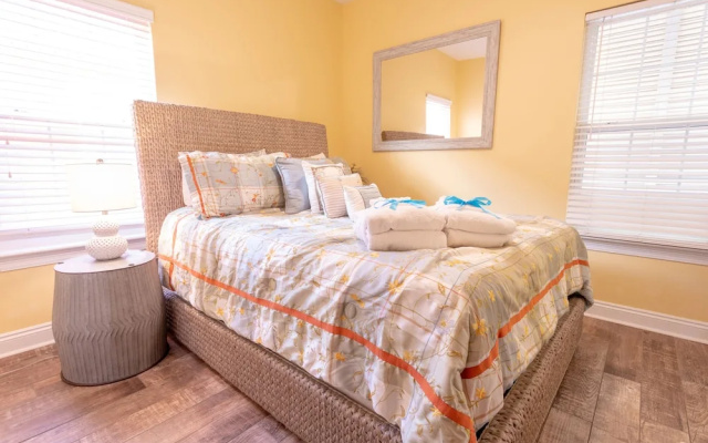 Across Street From Beach - Close to Pier Park - Sleeps 6!