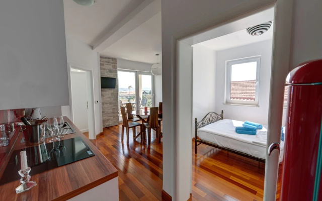 Apartments Zrinka