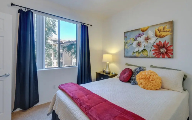 Pool Access, Private Patio & Grill: Mesa Condo!