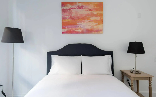 Dharma Home Suites JC at the Arts District