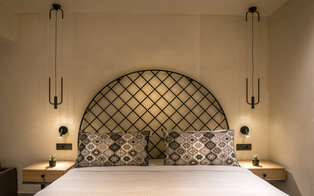 Petousis Hotel & Suites