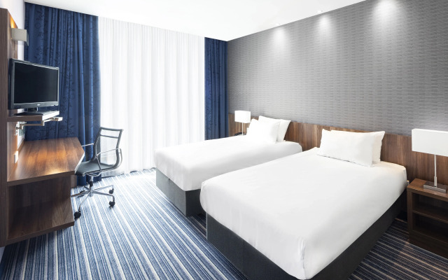 Holiday Inn Express Amsterdam - Schiphol by IHG