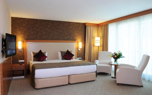 Demora Hotel