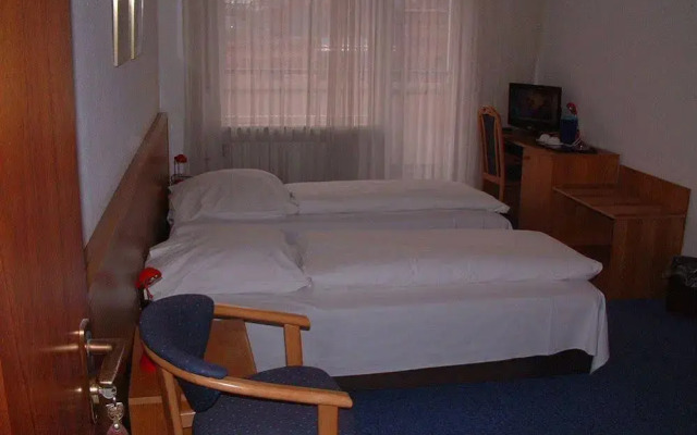Star Hotel