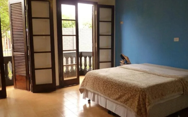 Manga Rosa Hostel
