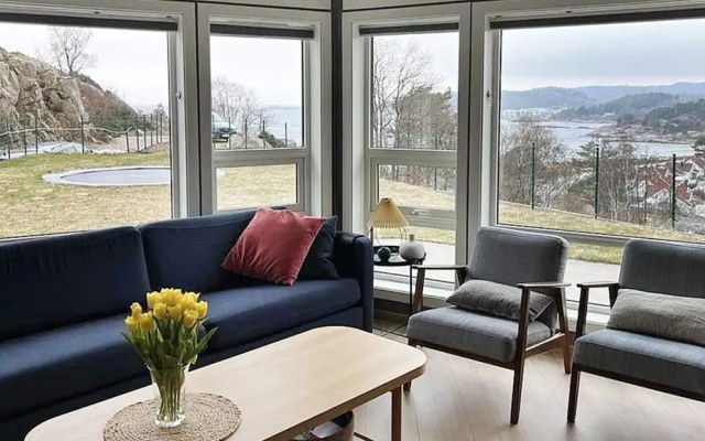 10 Person Holiday Home in Lindesnes