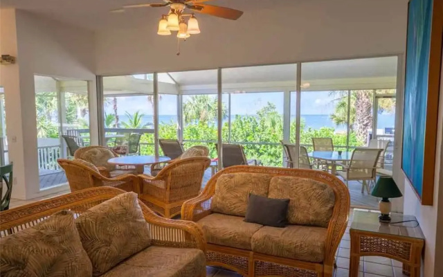 210-sunset Beach