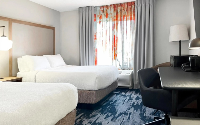 Fairfield Inn & Suites by Marriott Rogers