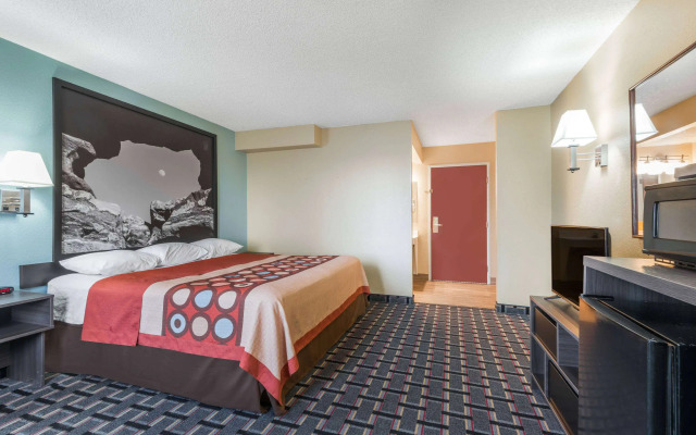 Super 8 by Wyndham Henderson North East Denver