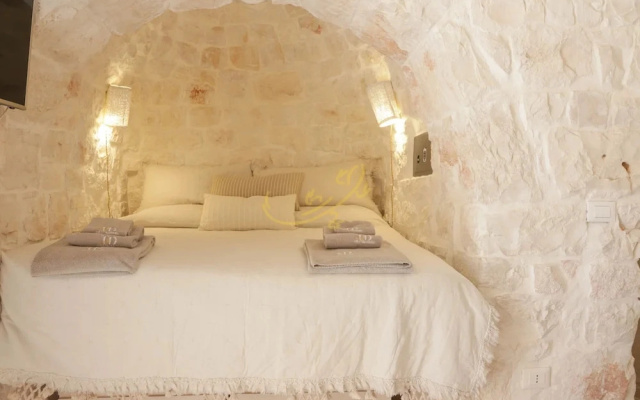 TD Trulli di Carole Renovated Trulli With Pool