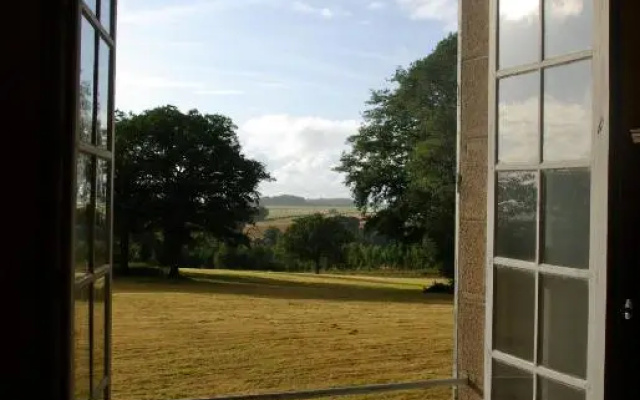 Chateau De Piedouault