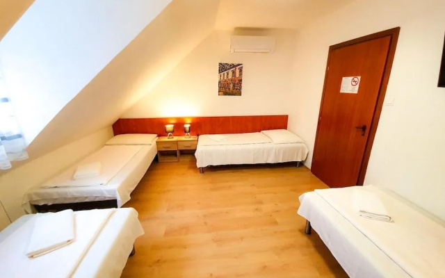 Marcus Hotel