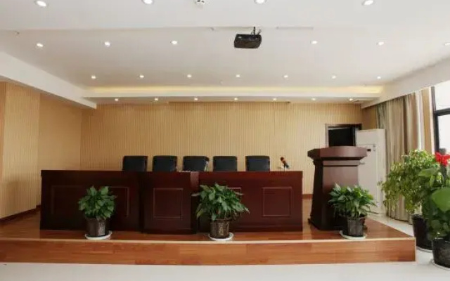 Zouzi Hotel (Nanjing Lishui Development Zone Automobile 4S Yuan Branch)