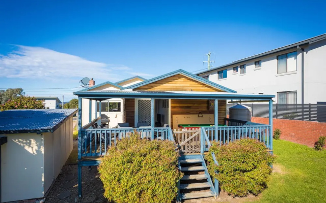 Bungo Beach House Pet Friendly House