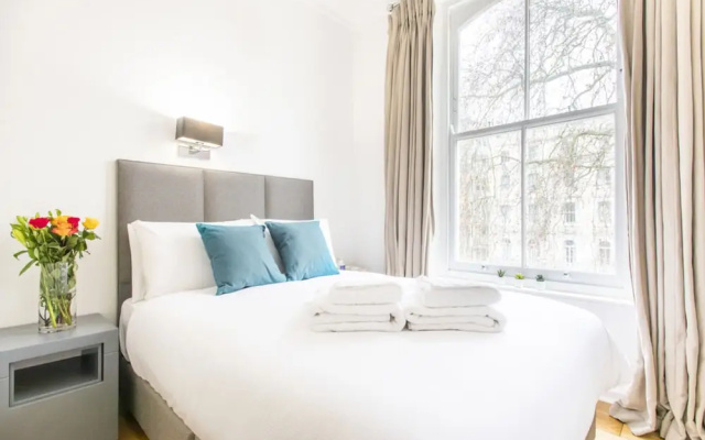 Royal Residence Charming 2 Bedroom - Talbot 3b