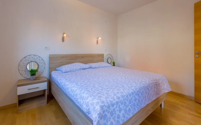 Apartments Livaya
