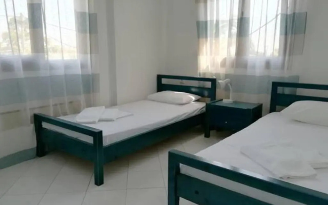 Melina Apartments - Bright Holiday Apartment in Nikiti
