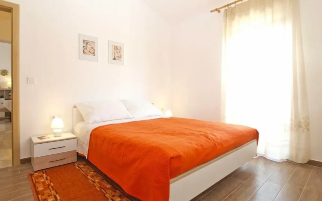 Apartment 1611