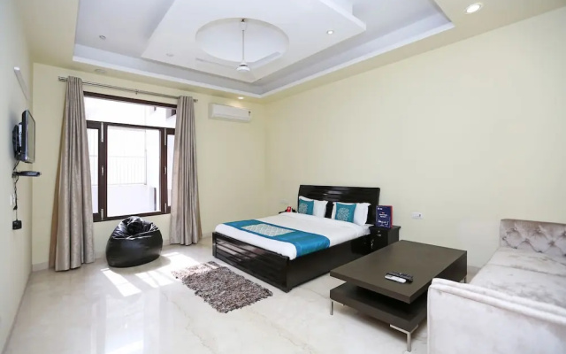 OYO 9072 Noida Dreamz