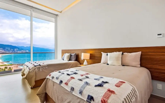 Oceanview Luxury 4BR Penthouse
