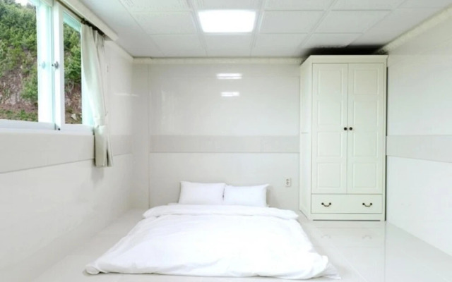 Samcheok Yonghwa Hotel