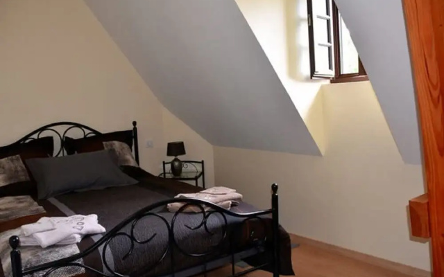 Cozy Holiday Home in Rudelle