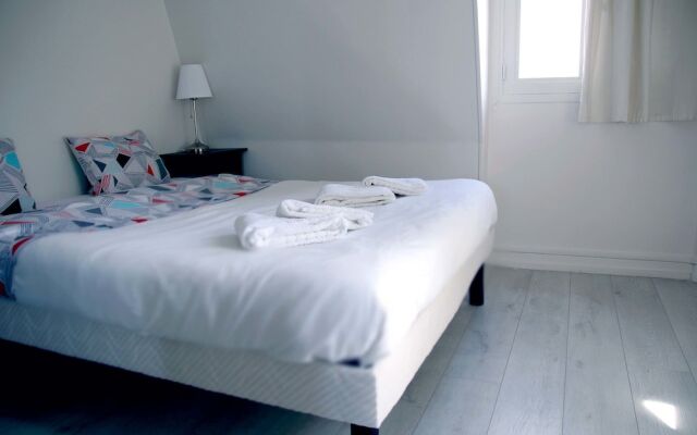 Отель Pelican Stay - Parisian Apt Suite Франция, Париж - отзывы, цены и фото номеров - забронировать отель Pelican Stay - Parisian Apt Suite онлайн комната для гостей