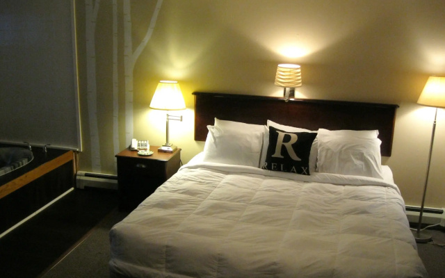 Cedar Hill Lodge
