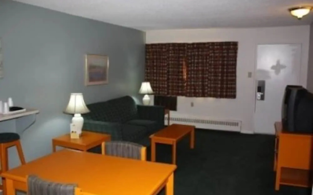 Northwoods Inn & Suites