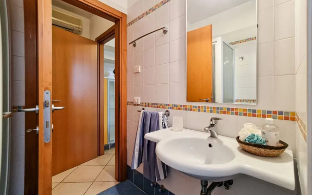 Lovely Holiday Home With Fenced Garden and Pool