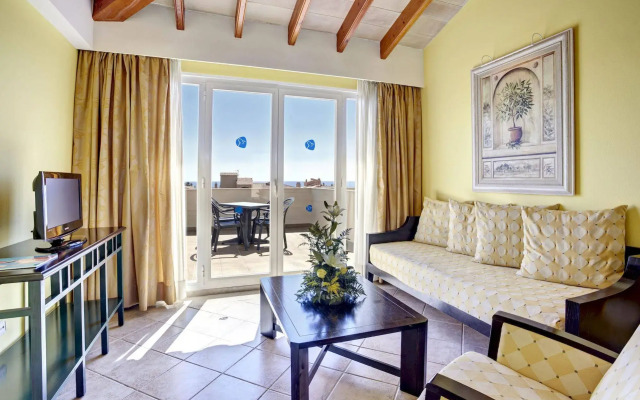 Grupotel Macarella Suites & Spa
