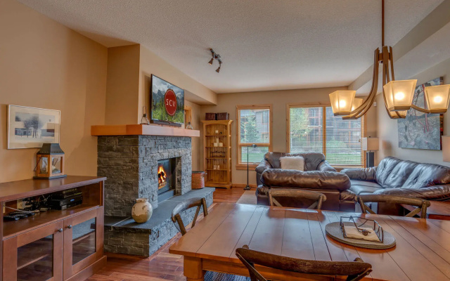 Rundle Cliffs Lodge by Spring Creek Vacation