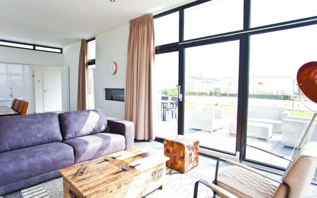 Modern Holiday Home 600 m From the sea