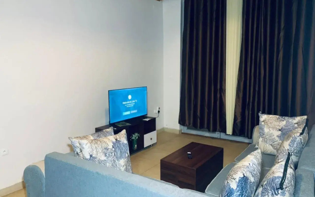 Crown Apartments -1Bedroom