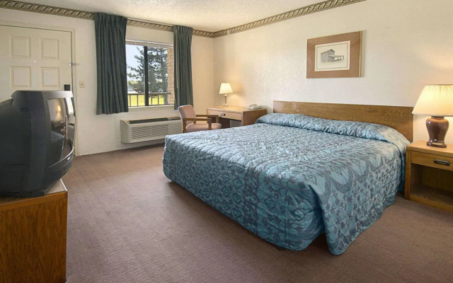 Economy Inn and Suites