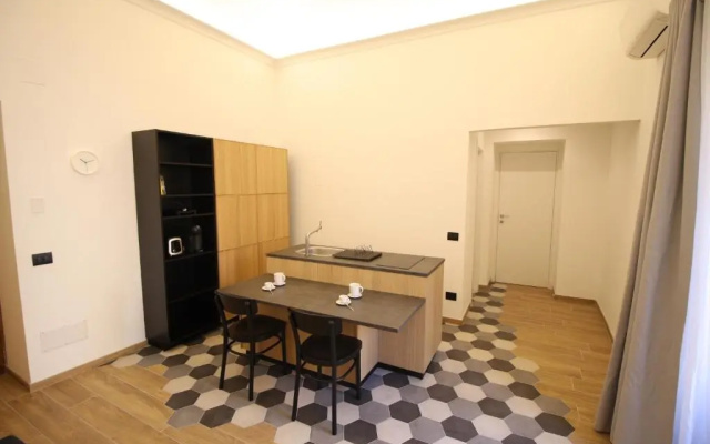 Suite 44