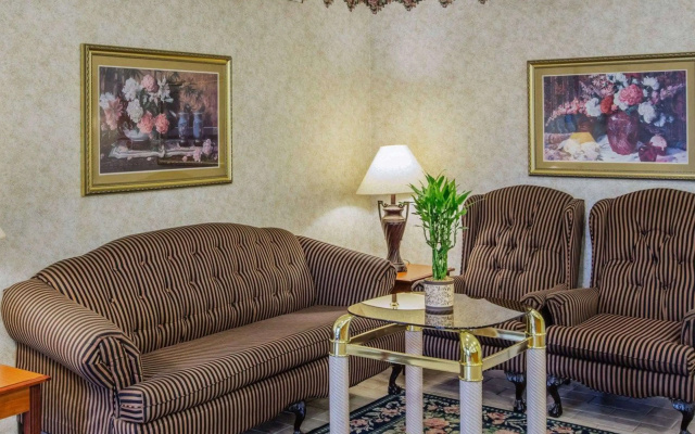 Econo Lodge Villa Rica