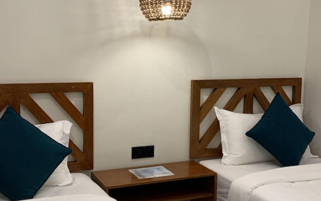 Bahandi Hotel