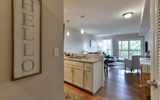 Branson Treehouse Retreat 2 Bedroom Condo