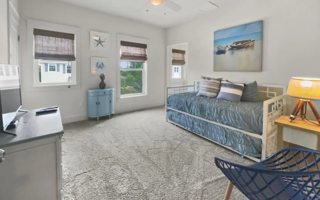 Beach Blessing 3 Bedroom Home by Redawning