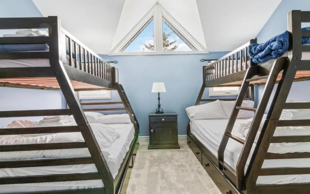 Blue Mountain, 2BR, Slopeside-Chateau Ridge