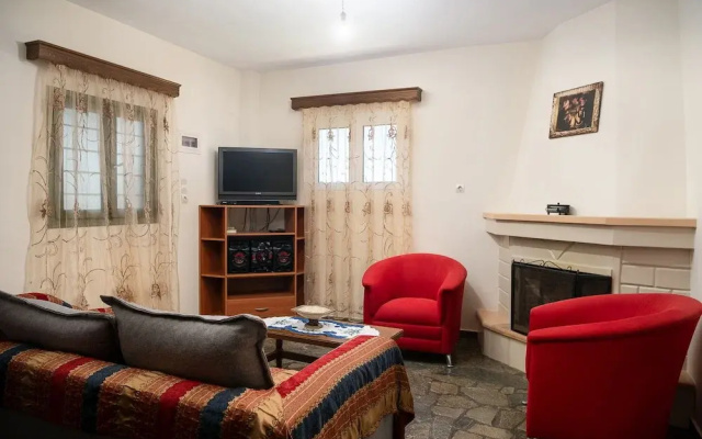 Petrakis Maisonette Near The Sea