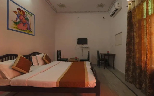 Serene private room with pool, 1.3 km from Pushkar Lake