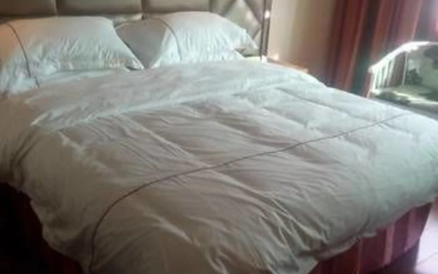 Service Building Hotel (Guiyang Railway Station MixC Mall Branch)