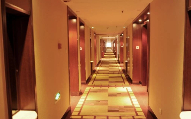 Rezen Qingjie Hotel (Jining New Stadium Branch)