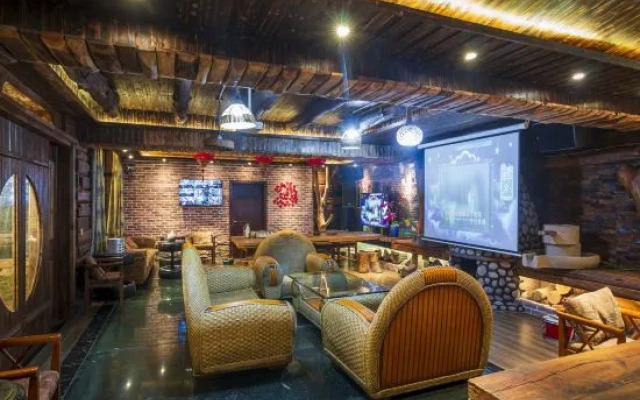 Huaxiwan Country Holiday Hostel