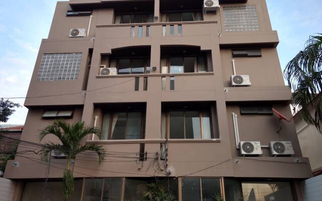 Rama 9 Kamin Bird Hostel Бангкок вид на фасад