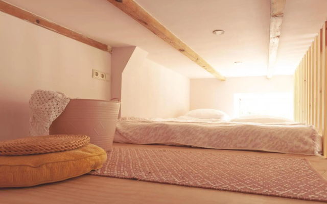 Lovely and charming guesthouse near city center, close to Rotterdam