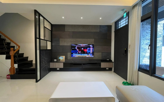 Latitude 23N
